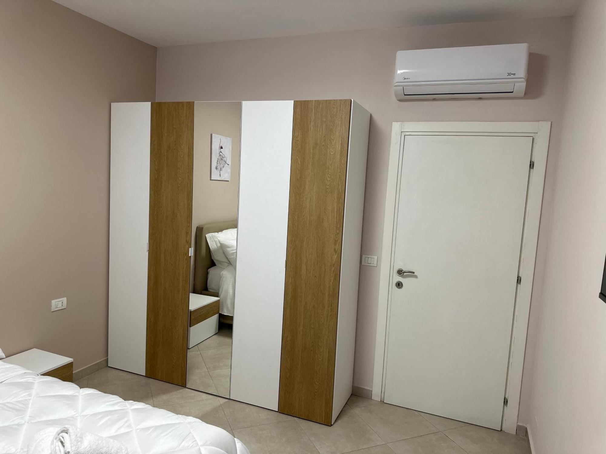 Cozy And Modern 1br With Full Kitchen Apartment Tirana